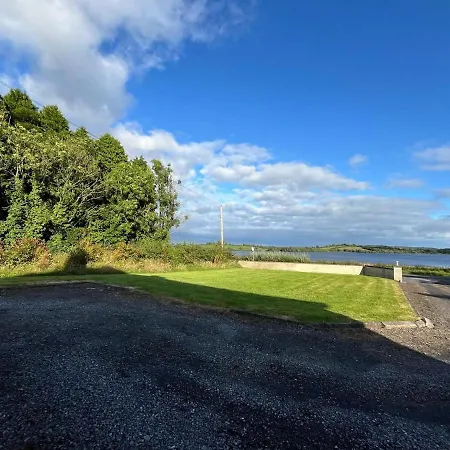 Loch View House In Loch Gowna *