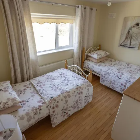 Loch View House In Loch Gowna Hébergement de vacances *