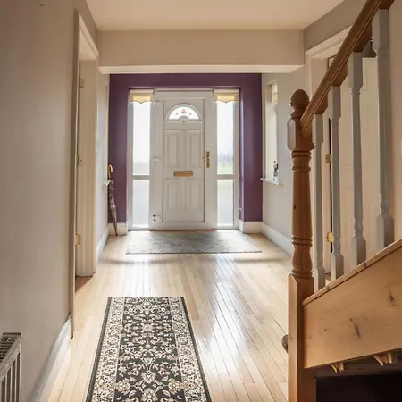 Loch View House In Loch Gowna Hébergement de vacances *