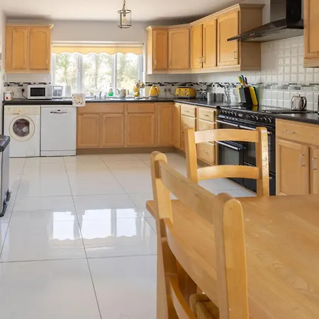 Loch View House In Loch Gowna *